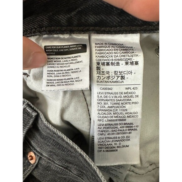 Levi's 501 Jeans Black Button Fly Frayed Hem Ankle High Rise Size 30x26 Waist 30 - Picture 8 of 10